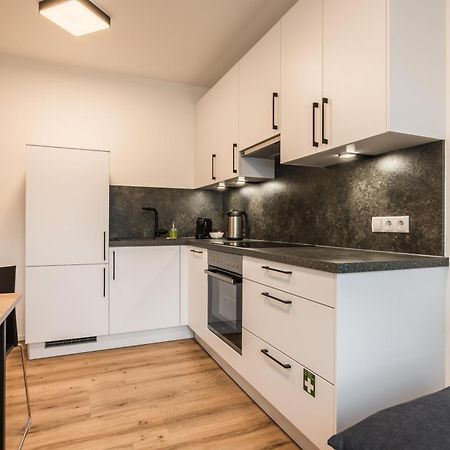 Myquartier Central City Suites Инсбрук Екстериор снимка