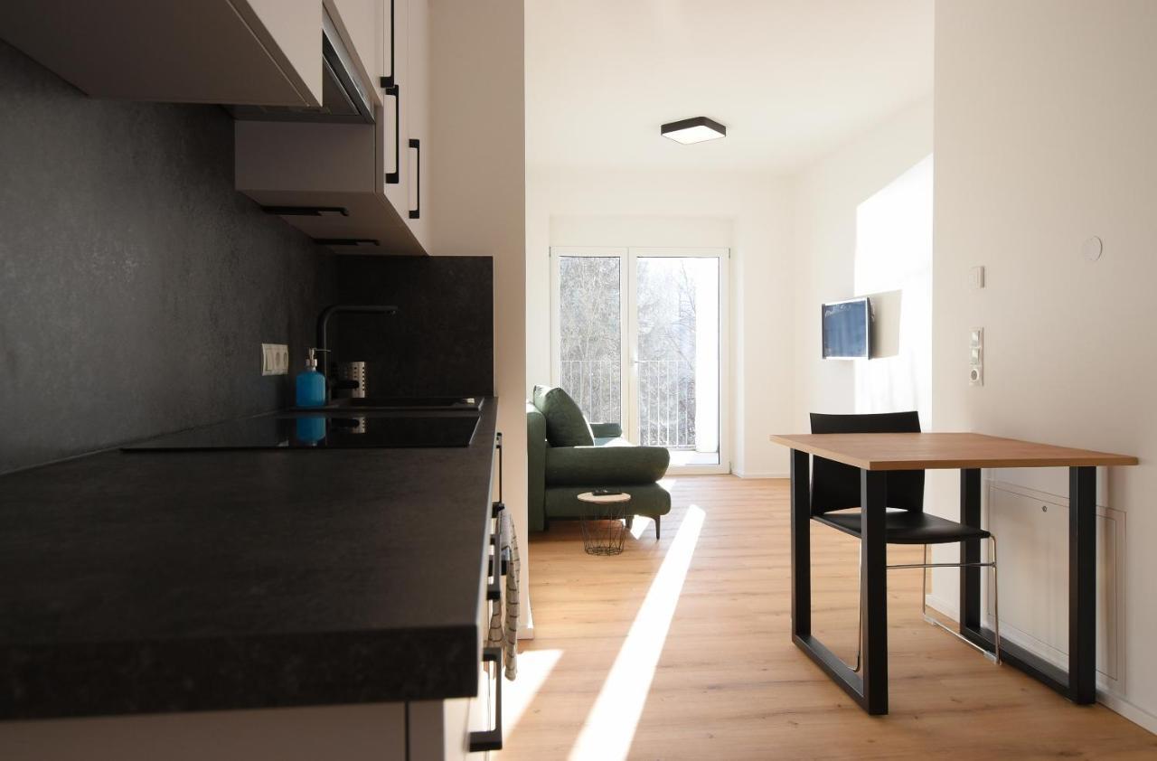 Myquartier Central City Suites Инсбрук Екстериор снимка