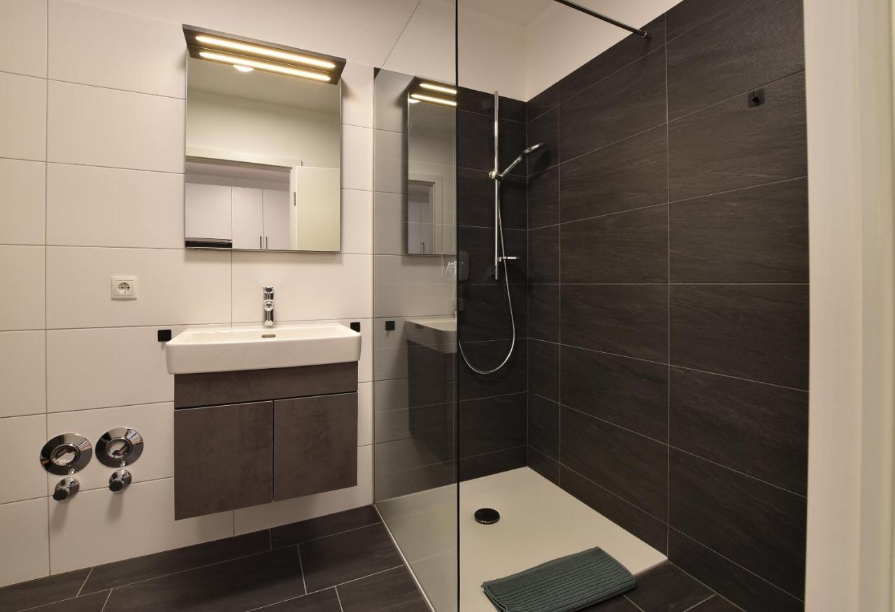 Myquartier Central City Suites Инсбрук Екстериор снимка