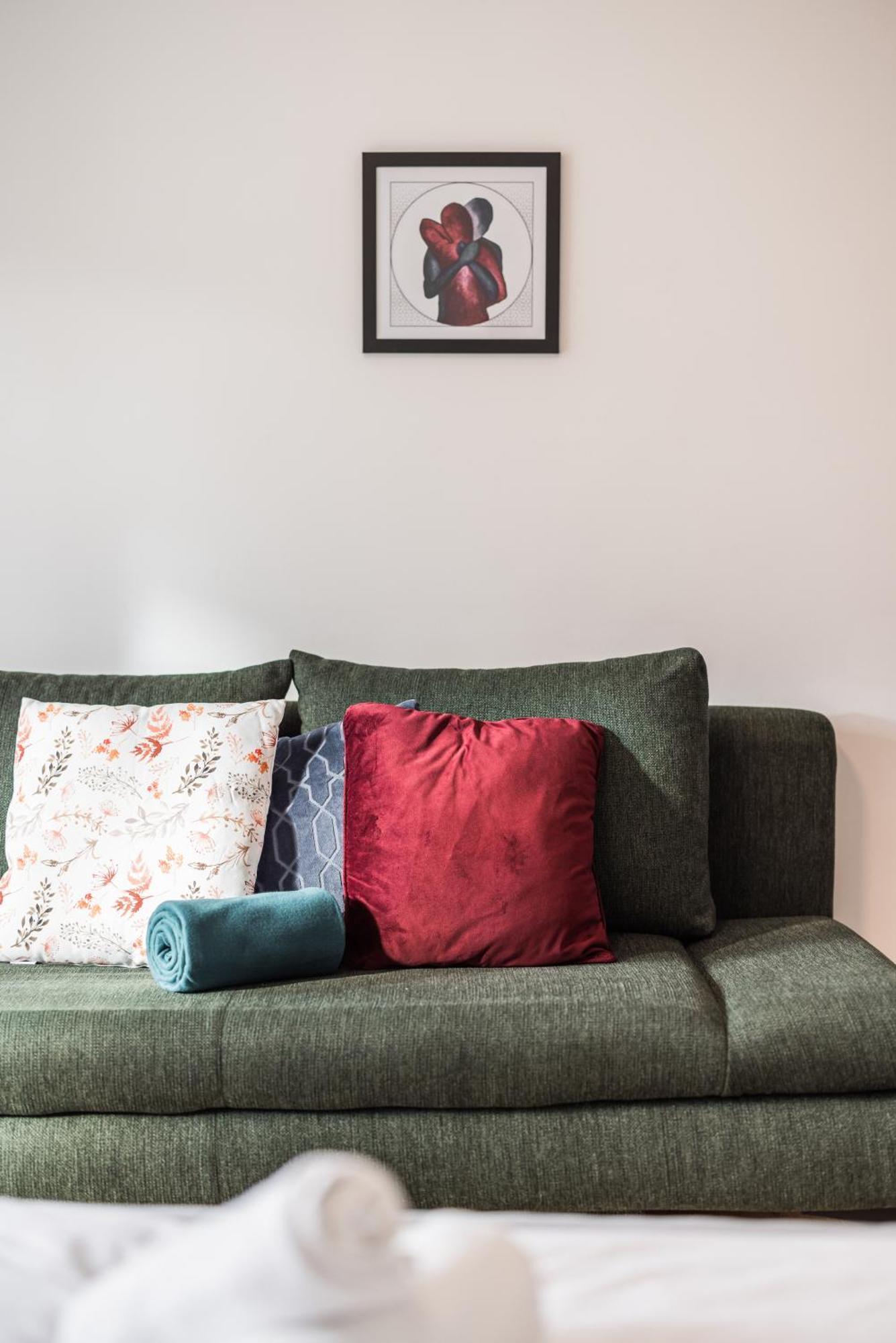 Myquartier Central City Suites Инсбрук Екстериор снимка